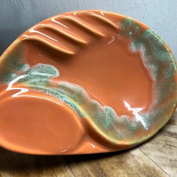 VTG Art Pottery Retro
Cigarette Cigar Ashtray MCM Mid-Century Flow - Picture 8 of 8